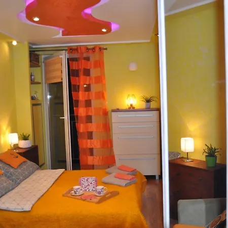 Lawendowe Swiatlo - Przy Stacji Metra דירה *