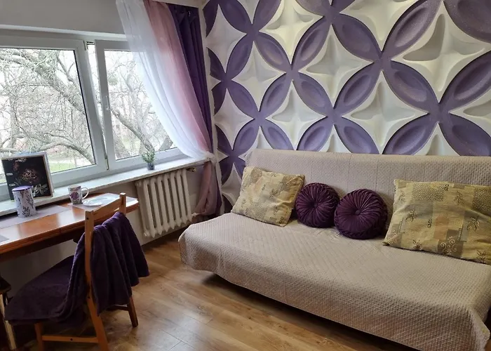 Lawendowe Swiatlo - Przy Stacji Metra Apartment *