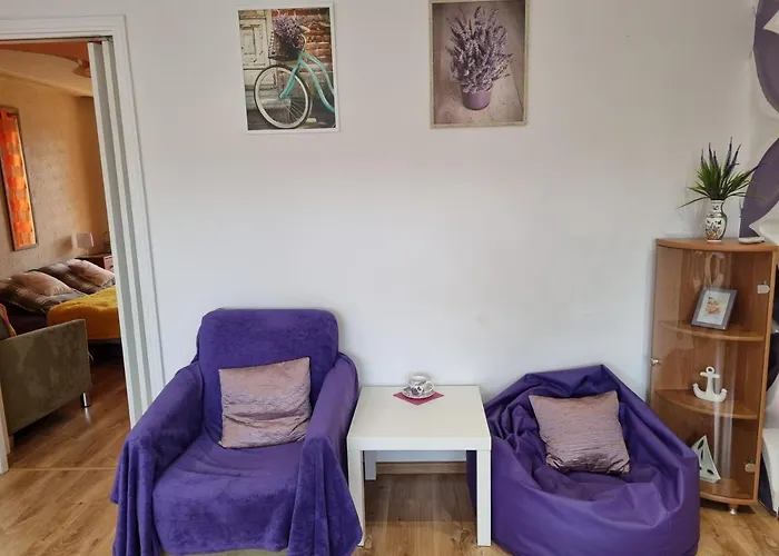 Lawendowe Swiatlo - Przy Stacji Metra Apartment *