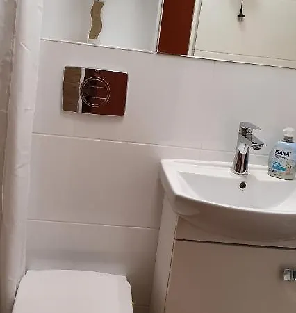 Lawendowe Swiatlo - Przy Stacji Metra *