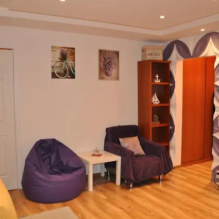 Διαμέρισμα Lawendowe Swiatlo - Przy Stacji Metra