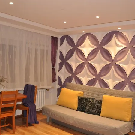 Διαμέρισμα Lawendowe Swiatlo - Przy Stacji Metra